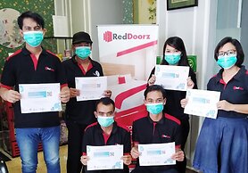 RedDoorz Premium near RS Pondok Indah