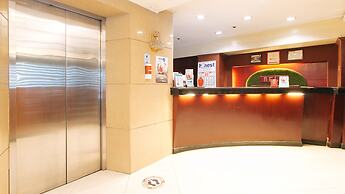 RedDoorz Plus @ Project 6 Quezon City