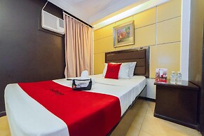 RedDoorz Plus @ Project 6 Quezon City