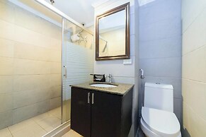 RedDoorz Plus @ Project 6 Quezon City