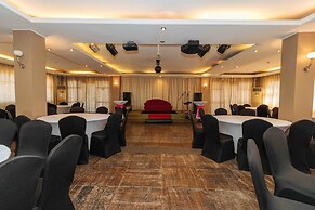 RedDoorz Plus @ Project 6 Quezon City