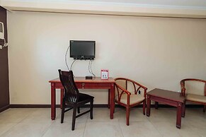 RedDoorz Plus @ Project 6 Quezon City