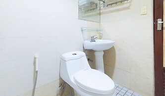 RedDoorz @ Winter Hotel Araneta