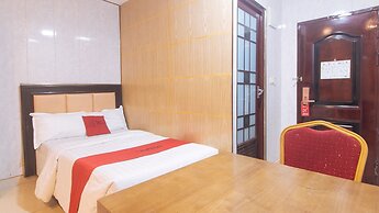 RedDoorz @ Winter Hotel Araneta