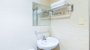 RedDoorz @ Winter Hotel Araneta