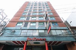 RedDoorz @ Winter Hotel Araneta