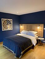 The Lodge at Hemingford Grey House