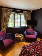 The Lodge at Hemingford Grey House