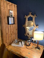The Lodge at Hemingford Grey House