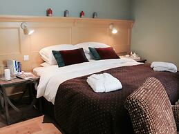 The Lodge at Hemingford Grey House