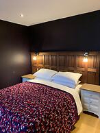 The Lodge at Hemingford Grey House