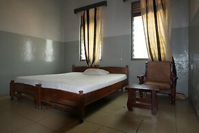 St. Sam Hotel Kamusi