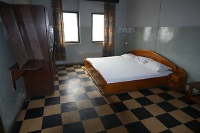St. Sam Hotel Kamusi