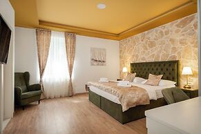Luxury Rooms Floramye - Adults Only