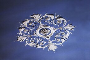 Art Fashion House Luxury Rooms