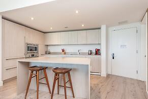 Hyde Beach Condos by Ammos VR