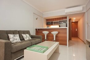 Beautiful and sunny studio by Sofacama