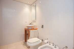 Beautiful and sunny studio by Sofacama