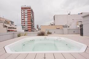 Beautiful and sunny studio by Sofacama