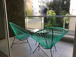 Beautiful and sunny studio by Sofacama