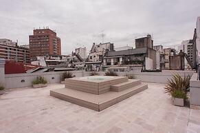 Beautiful and sunny studio by Sofacama