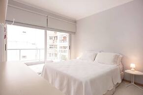 Beautiful and sunny studio by Sofacama