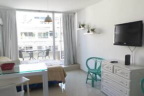 Studio en las Cañitas by Sofacama