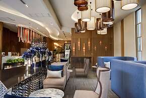 HIC at Night Bazaar 607