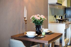 HIC at Night Bazaar 607