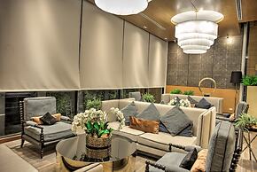 HIC at Night Bazaar 607