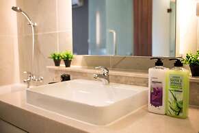 HIC at Night Bazaar 721