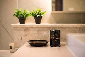 HIC at Night Bazaar 721