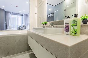 HIC at Night Bazaar 721