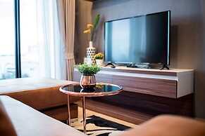 HIC at Night Bazaar 721