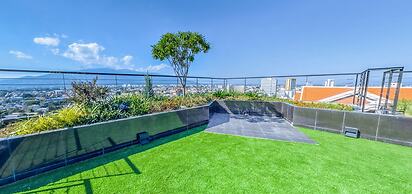 HIC at Night Bazaar 721