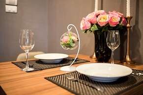 HIC at Night Bazaar 721