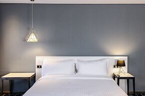 Trademark Hotel