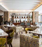 Trademark Hotel