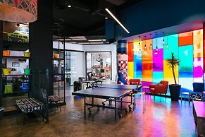 Trademark Hotel