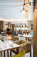 Trademark Hotel