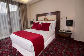 Blue Diamond Ataturk Palace