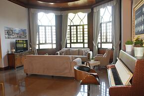 Blue Diamond Ataturk Palace