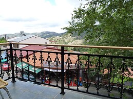 Mountain Rose Garden Hotel