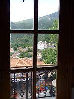Mountain Rose Garden Hotel