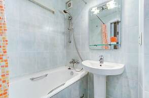 AG Apartment Bolshevikov 5