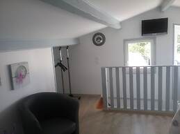 Eglantine et Chèvrefeuille