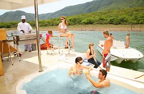 Shayamanzi Houseboats