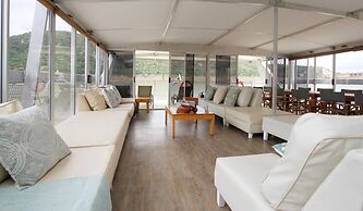 Shayamanzi Houseboats