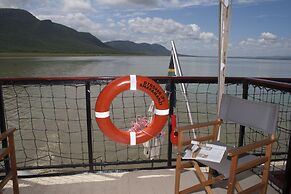 Shayamanzi Houseboats