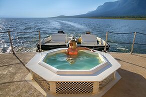 Shayamanzi Houseboats